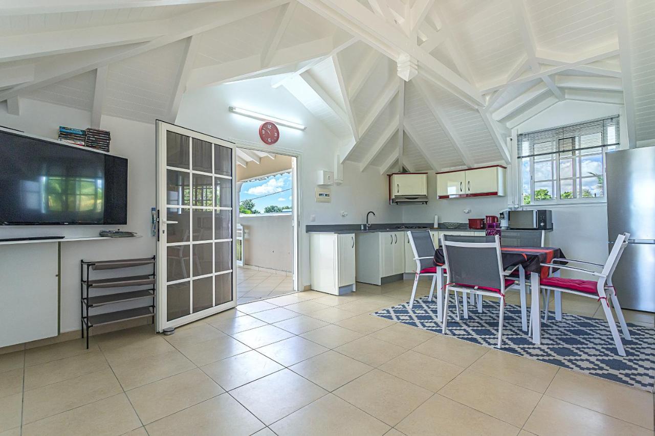 Chez Gerty Et Jocelyn Apartment Le Moule Bagian luar foto